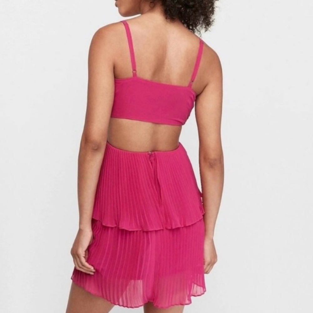 Express Pleated Fuchsia Open Back Cut Out Cocktail Dress Size S/M NWT *Flaw
